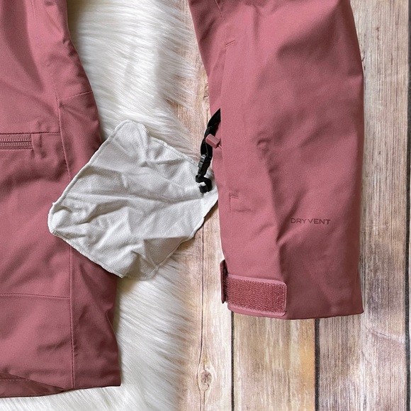 The North Face Women’s Gatekeeper Jacket In Wild Ginger - Picture 5 of 10